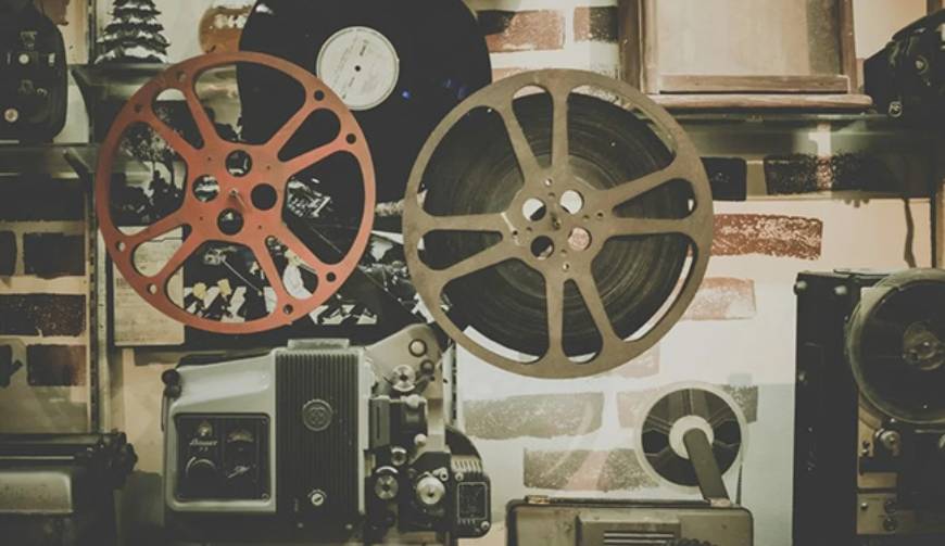 深圳广告片拍摄公司拆解爆款广告的底层逻辑